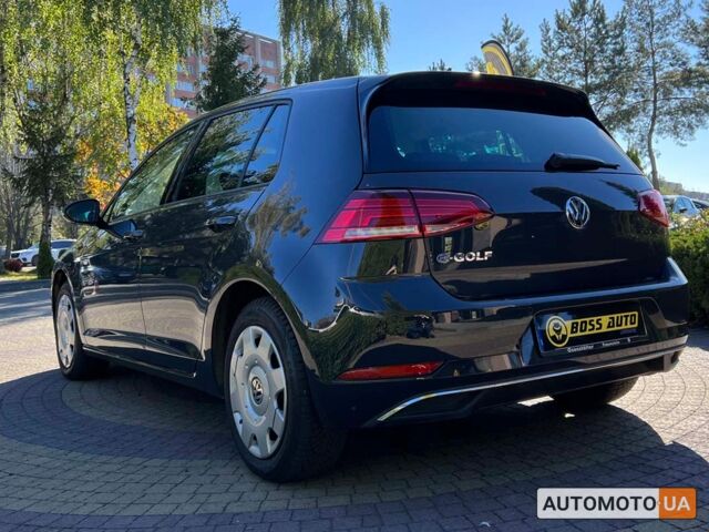 Серый Фольксваген e-Golf, объемом двигателя 36 л и пробегом 106 тыс. км за 15700 $, фото 4 на Automoto.ua