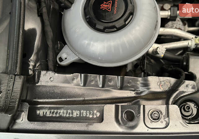 Серый Фольксваген e-Golf, объемом двигателя 0 л и пробегом 145 тыс. км за 12900 $, фото 13 на Automoto.ua