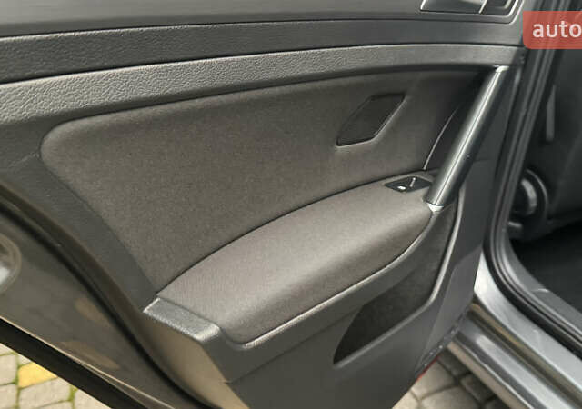 Серый Фольксваген e-Golf, объемом двигателя 0 л и пробегом 145 тыс. км за 12900 $, фото 40 на Automoto.ua