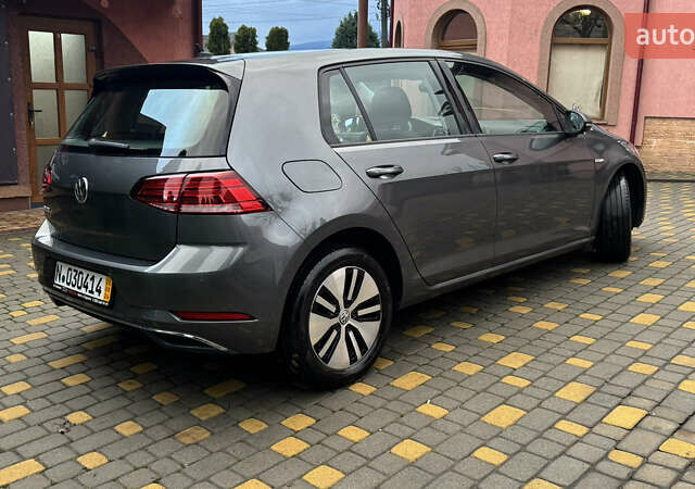 Серый Фольксваген e-Golf, объемом двигателя 0 л и пробегом 145 тыс. км за 12900 $, фото 30 на Automoto.ua
