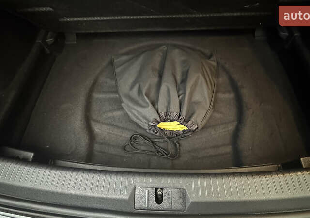 Серый Фольксваген e-Golf, объемом двигателя 0 л и пробегом 145 тыс. км за 12900 $, фото 37 на Automoto.ua