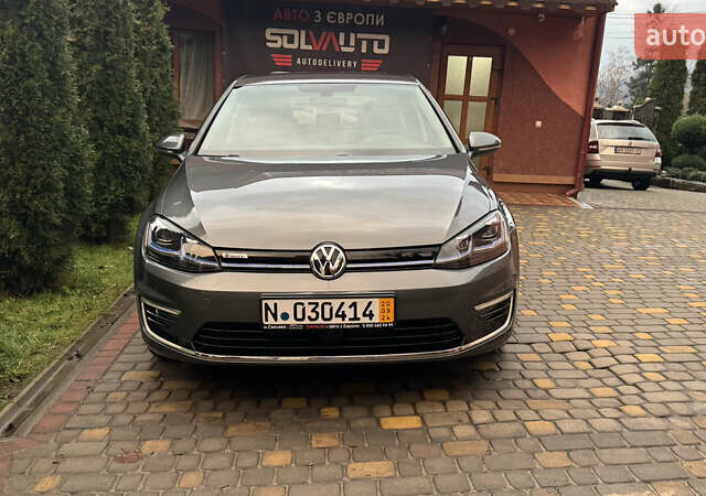 Серый Фольксваген e-Golf, объемом двигателя 0 л и пробегом 145 тыс. км за 12900 $, фото 6 на Automoto.ua