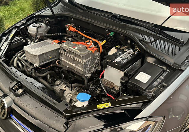 Серый Фольксваген e-Golf, объемом двигателя 0 л и пробегом 145 тыс. км за 12900 $, фото 11 на Automoto.ua
