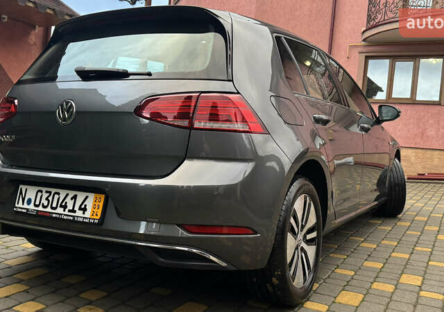 Серый Фольксваген e-Golf, объемом двигателя 0 л и пробегом 145 тыс. км за 12900 $, фото 31 на Automoto.ua
