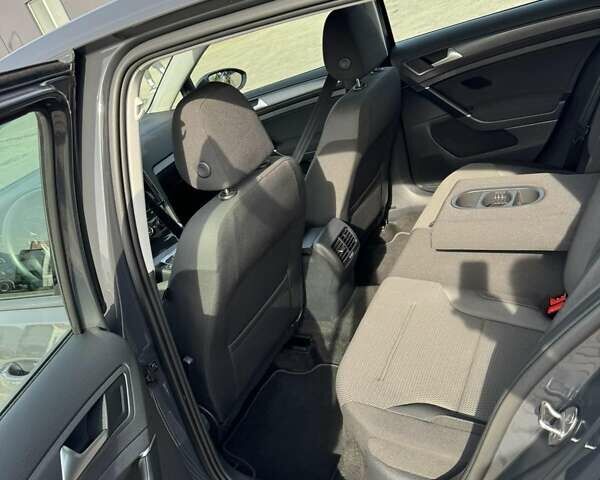 Сірий Фольксваген e-Golf, об'ємом двигуна 0 л та пробігом 26 тис. км за 16706 $, фото 15 на Automoto.ua