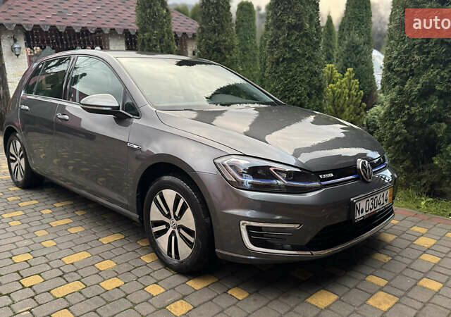 Серый Фольксваген e-Golf, объемом двигателя 0 л и пробегом 145 тыс. км за 12900 $, фото 4 на Automoto.ua