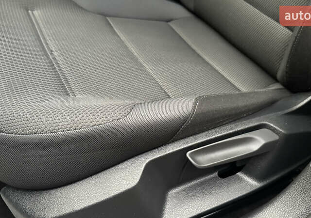 Серый Фольксваген e-Golf, объемом двигателя 0 л и пробегом 145 тыс. км за 12900 $, фото 44 на Automoto.ua