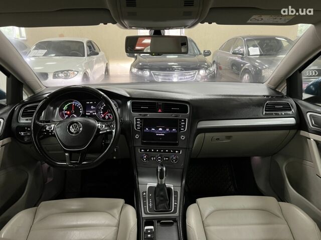 Синий Фольксваген e-Golf, объемом двигателя 0 л и пробегом 131 тыс. км за 13000 $, фото 5 на Automoto.ua