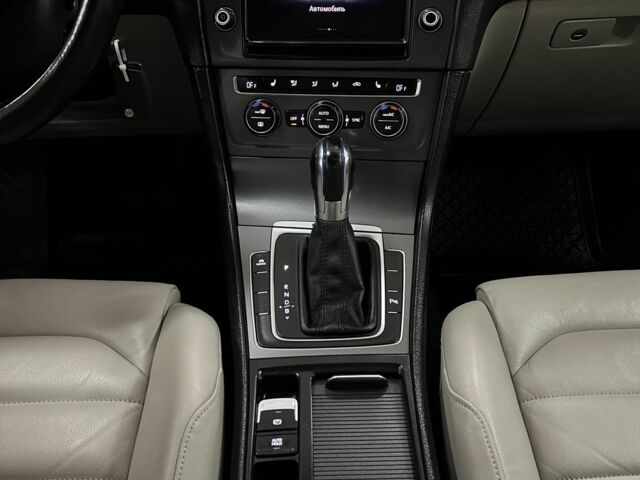 Синий Фольксваген e-Golf, объемом двигателя 0 л и пробегом 131 тыс. км за 13000 $, фото 8 на Automoto.ua
