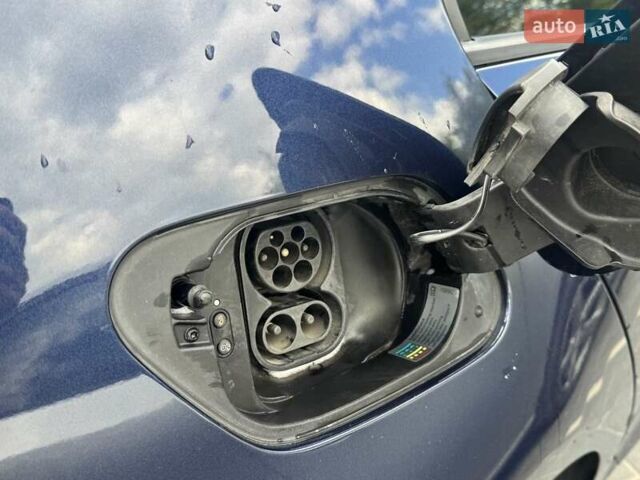 Синий Фольксваген e-Golf, объемом двигателя 0 л и пробегом 118 тыс. км за 10600 $, фото 5 на Automoto.ua