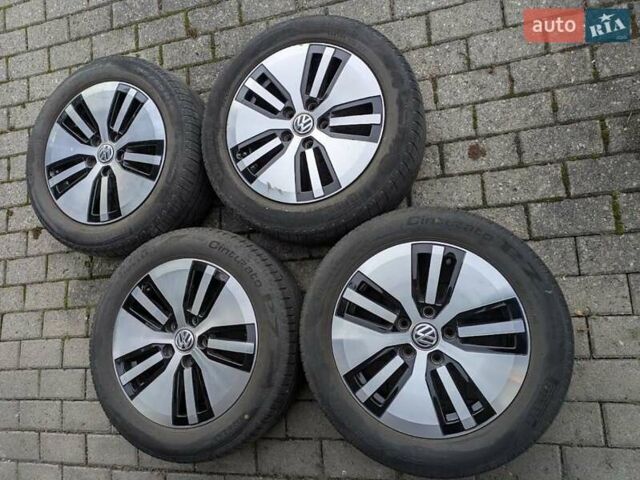 Синий Фольксваген e-Golf, объемом двигателя 0 л и пробегом 150 тыс. км за 7700 $, фото 4 на Automoto.ua