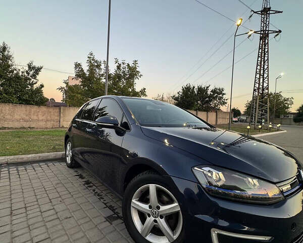 Синий Фольксваген e-Golf, объемом двигателя 0 л и пробегом 275 тыс. км за 8700 $, фото 1 на Automoto.ua