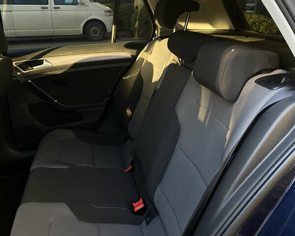 Синий Фольксваген e-Golf, объемом двигателя 0 л и пробегом 140 тыс. км за 11200 $, фото 7 на Automoto.ua