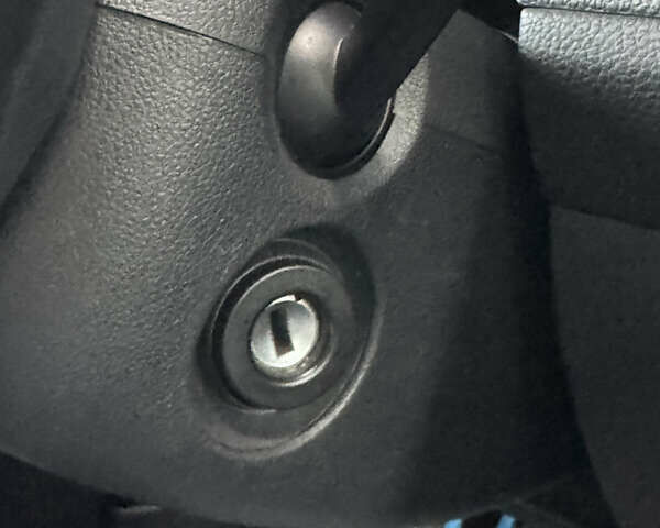 Синій Фольксваген e-Golf, об'ємом двигуна 0 л та пробігом 72 тис. км за 9500 $, фото 39 на Automoto.ua