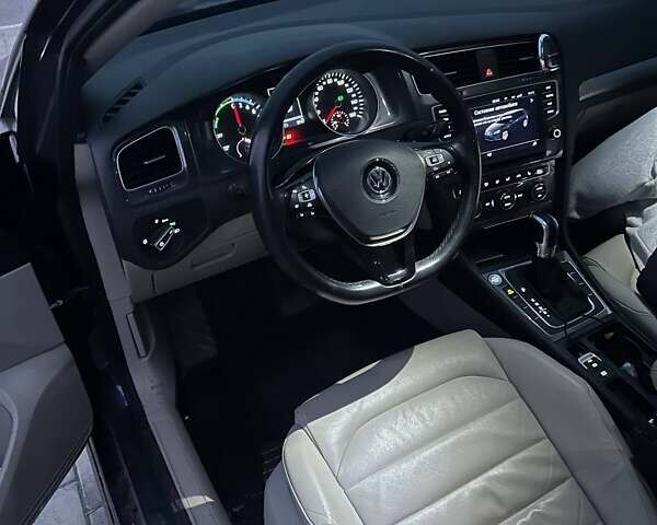 Синий Фольксваген e-Golf, объемом двигателя 0 л и пробегом 172 тыс. км за 7900 $, фото 3 на Automoto.ua