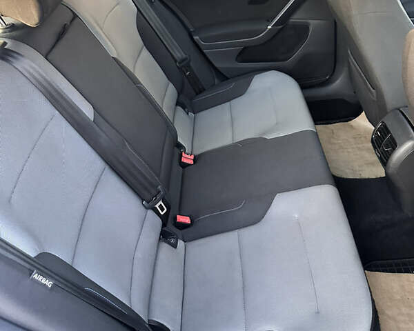 Синий Фольксваген e-Golf, объемом двигателя 0 л и пробегом 170 тыс. км за 7700 $, фото 11 на Automoto.ua