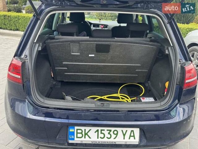 Синий Фольксваген e-Golf, объемом двигателя 0 л и пробегом 118 тыс. км за 10600 $, фото 10 на Automoto.ua