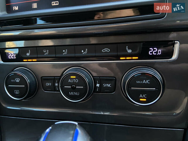 Синій Фольксваген e-Golf, об'ємом двигуна 0 л та пробігом 133 тис. км за 8250 $, фото 33 на Automoto.ua