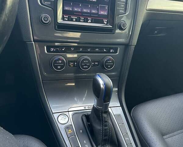 Синій Фольксваген e-Golf, об'ємом двигуна 0 л та пробігом 154 тис. км за 8500 $, фото 17 на Automoto.ua