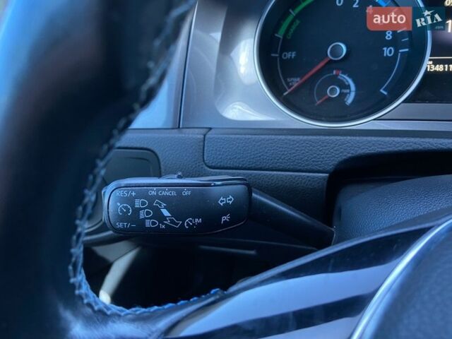 Синій Фольксваген e-Golf, об'ємом двигуна 0 л та пробігом 134 тис. км за 8199 $, фото 31 на Automoto.ua