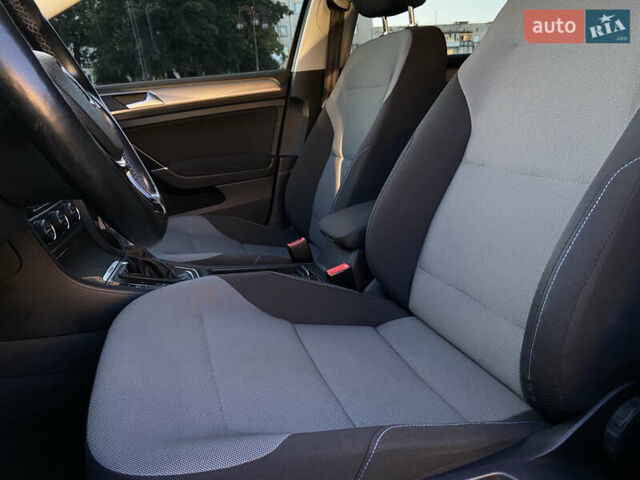 Синій Фольксваген e-Golf, об'ємом двигуна 0 л та пробігом 133 тис. км за 8250 $, фото 39 на Automoto.ua