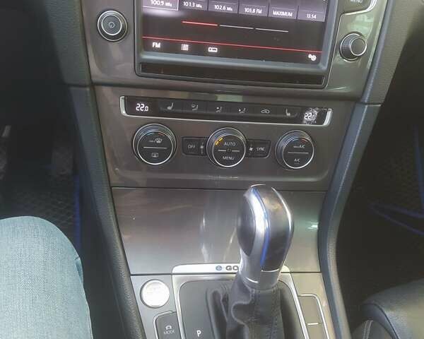 Синий Фольксваген e-Golf, объемом двигателя 0 л и пробегом 132 тыс. км за 8800 $, фото 14 на Automoto.ua