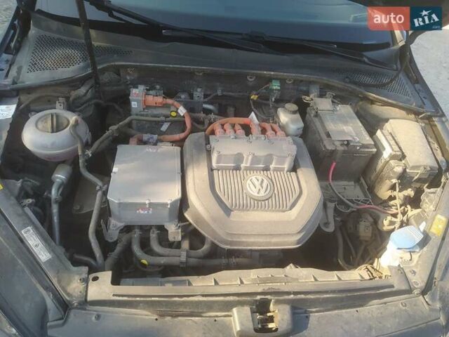 Синий Фольксваген e-Golf, объемом двигателя 0 л и пробегом 132 тыс. км за 8800 $, фото 6 на Automoto.ua
