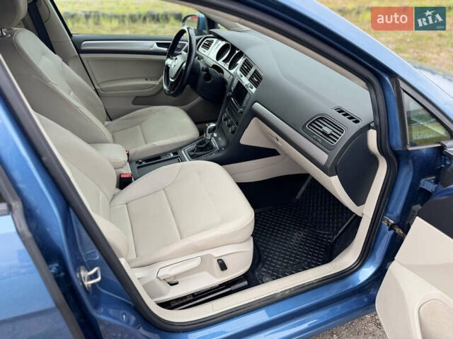 Синий Фольксваген e-Golf, объемом двигателя 0 л и пробегом 73 тыс. км за 8300 $, фото 49 на Automoto.ua