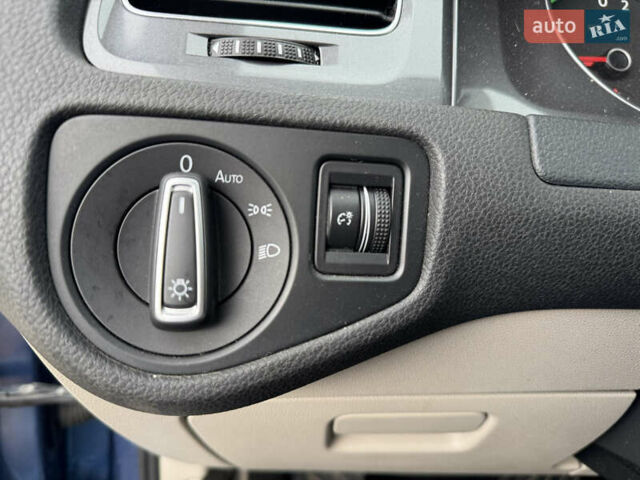 Синий Фольксваген e-Golf, объемом двигателя 0 л и пробегом 73 тыс. км за 8300 $, фото 41 на Automoto.ua