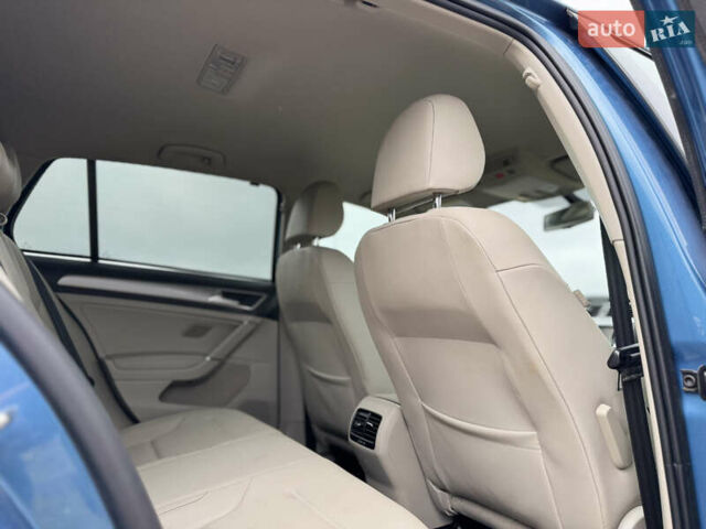 Синий Фольксваген e-Golf, объемом двигателя 0 л и пробегом 73 тыс. км за 8300 $, фото 60 на Automoto.ua