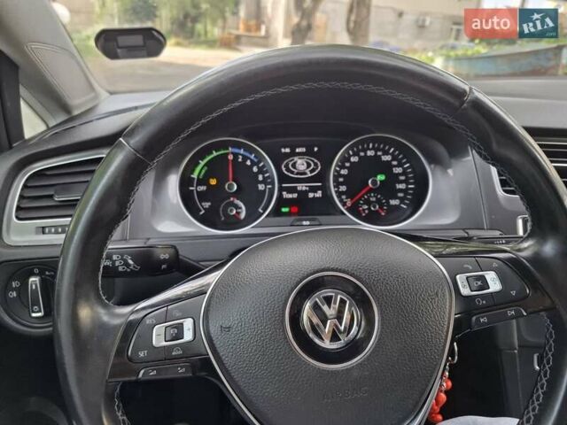Синий Фольксваген e-Golf, объемом двигателя 0 л и пробегом 113 тыс. км за 8200 $, фото 1 на Automoto.ua
