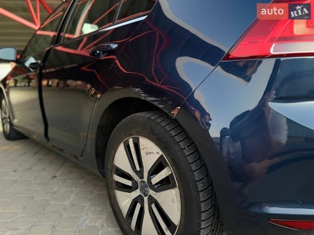 Синий Фольксваген e-Golf, объемом двигателя 0 л и пробегом 100 тыс. км за 8150 $, фото 8 на Automoto.ua