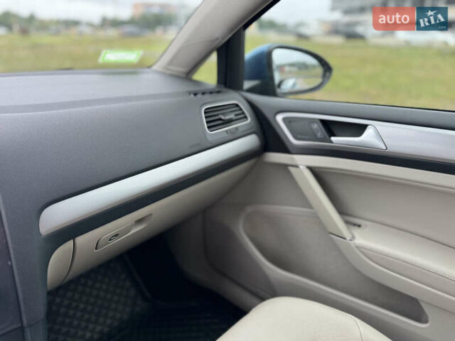 Синий Фольксваген e-Golf, объемом двигателя 0 л и пробегом 73 тыс. км за 8300 $, фото 45 на Automoto.ua