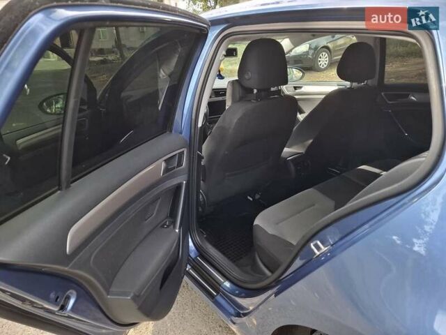 Синий Фольксваген e-Golf, объемом двигателя 0 л и пробегом 113 тыс. км за 8200 $, фото 14 на Automoto.ua