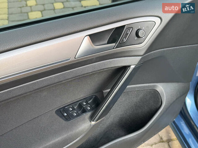 Синій Фольксваген e-Golf, об'ємом двигуна 0 л та пробігом 72 тис. км за 9500 $, фото 44 на Automoto.ua