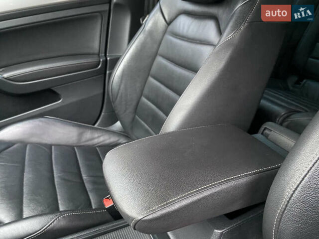 Синий Фольксваген e-Golf, объемом двигателя 0 л и пробегом 124 тыс. км за 8900 $, фото 27 на Automoto.ua