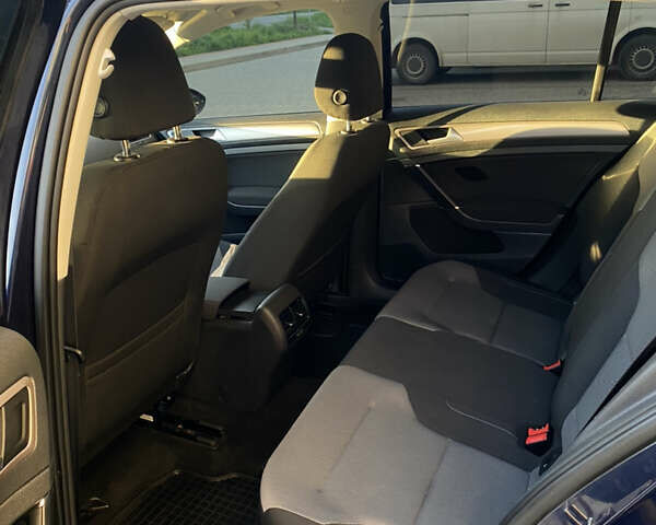 Синий Фольксваген e-Golf, объемом двигателя 0 л и пробегом 140 тыс. км за 11200 $, фото 6 на Automoto.ua