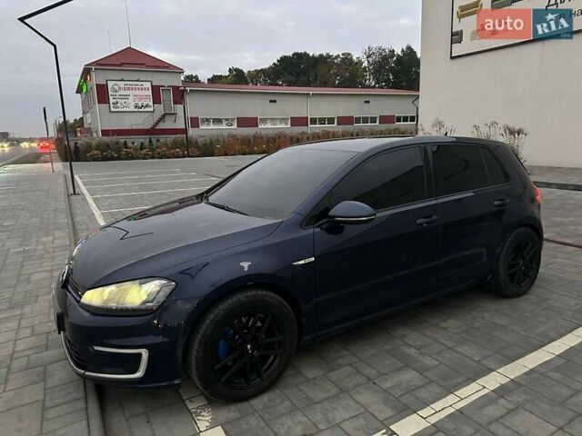 Синий Фольксваген e-Golf, объемом двигателя 0 л и пробегом 172 тыс. км за 7900 $, фото 1 на Automoto.ua