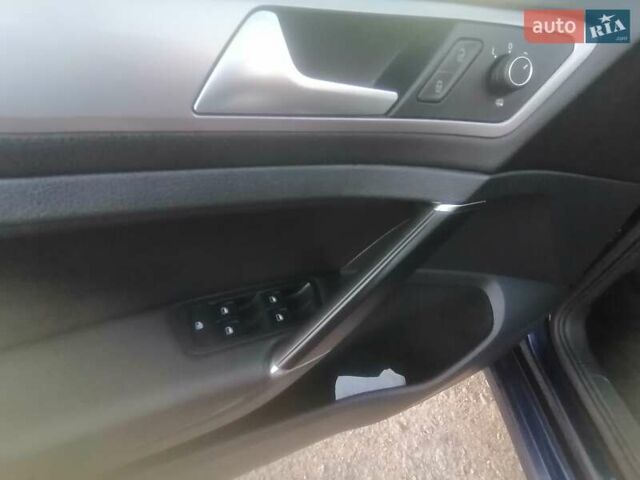 Синий Фольксваген e-Golf, объемом двигателя 0 л и пробегом 92 тыс. км за 14000 $, фото 8 на Automoto.ua