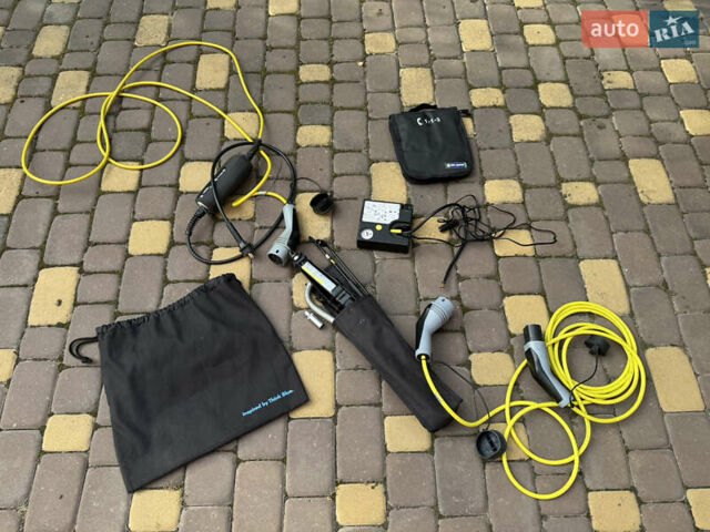 Синій Фольксваген e-Golf, об'ємом двигуна 0 л та пробігом 72 тис. км за 9500 $, фото 53 на Automoto.ua