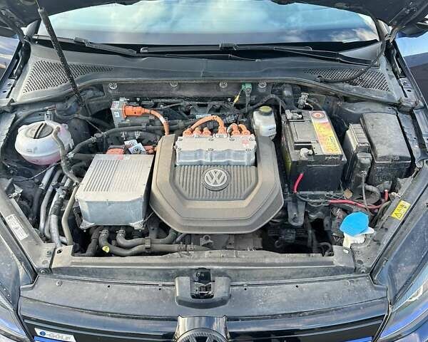 Синій Фольксваген e-Golf, об'ємом двигуна 0 л та пробігом 154 тис. км за 8500 $, фото 20 на Automoto.ua
