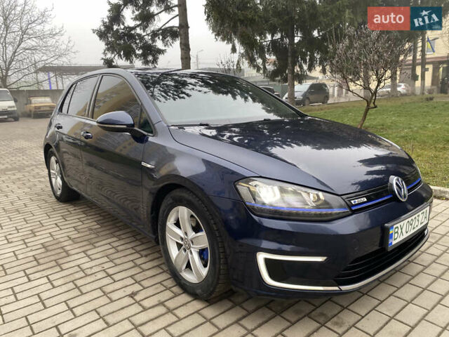 Синий Фольксваген e-Golf, объемом двигателя 0 л и пробегом 124 тыс. км за 8900 $, фото 2 на Automoto.ua