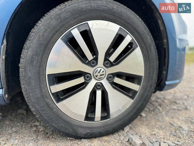 Синий Фольксваген e-Golf, объемом двигателя 0 л и пробегом 73 тыс. км за 8300 $, фото 13 на Automoto.ua