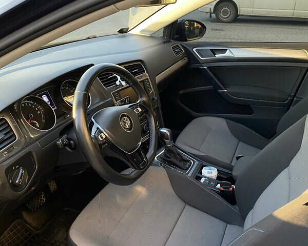 Синий Фольксваген e-Golf, объемом двигателя 0 л и пробегом 140 тыс. км за 11200 $, фото 8 на Automoto.ua