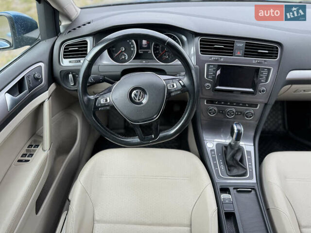 Синий Фольксваген e-Golf, объемом двигателя 0 л и пробегом 73 тыс. км за 8300 $, фото 63 на Automoto.ua