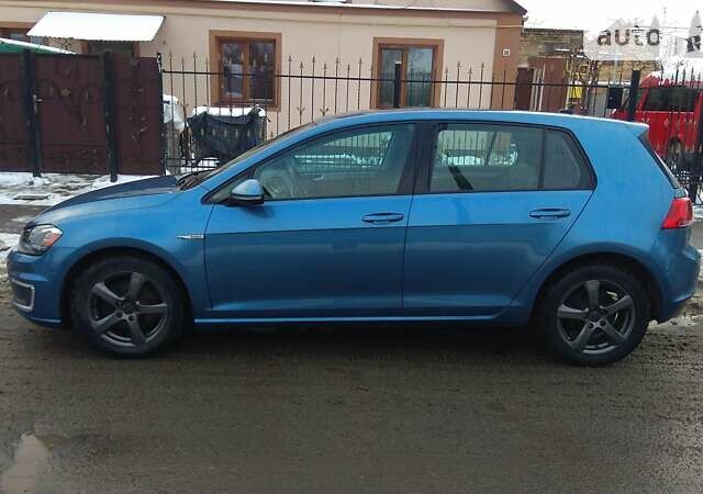 Синий Фольксваген e-Golf, объемом двигателя 0 л и пробегом 75 тыс. км за 12700 $, фото 1 на Automoto.ua