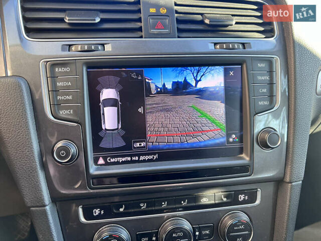 Синий Фольксваген e-Golf, объемом двигателя 0 л и пробегом 170 тыс. км за 7700 $, фото 13 на Automoto.ua