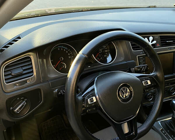 Синий Фольксваген e-Golf, объемом двигателя 0 л и пробегом 140 тыс. км за 11200 $, фото 9 на Automoto.ua