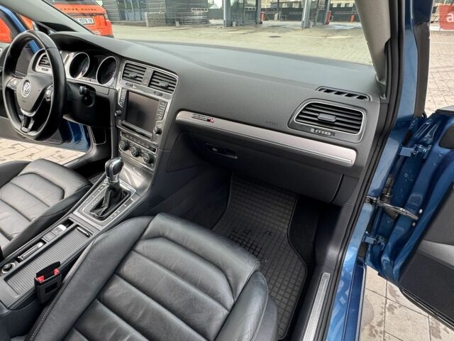 Синий Фольксваген e-Golf, объемом двигателя 0 л и пробегом 123 тыс. км за 9300 $, фото 51 на Automoto.ua
