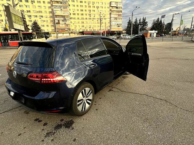 Синій Фольксваген e-Golf, об'ємом двигуна 85 л та пробігом 175 тис. км за 7800 $, фото 5 на Automoto.ua